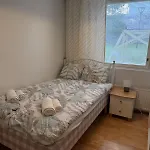 아파트 Spacious With Sauna By The River 로바니에미