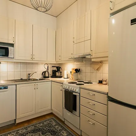 Spacious With Sauna By The River روفانييمي