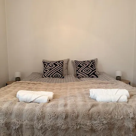 Spacious With Sauna By The River *