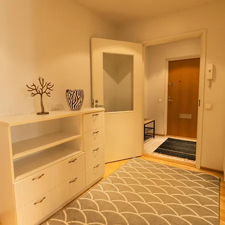 Spacious With Sauna By The River شقة روفانييمي