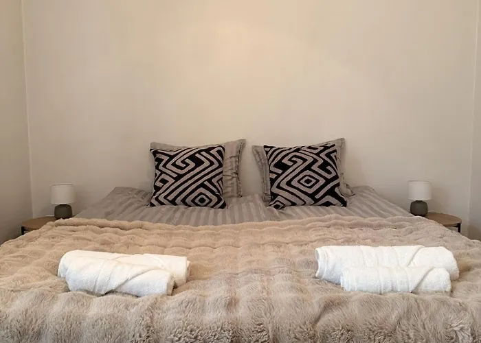 Spacious With Sauna By The River *